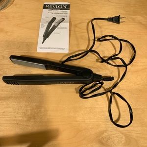 revlon ultra straight ceramic flat iron